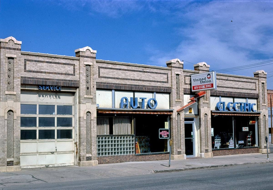 Historic Photo : 1980 United Delco Service, N. Gould Street, Sheridan, Wyoming | Margolies | Roadside America Collection | Vintage Wall Art :