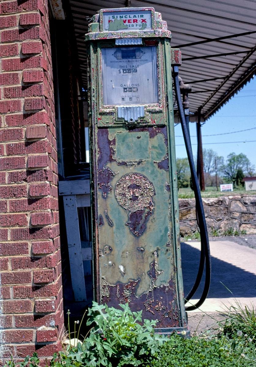 Historic Photo : 1982 Sinclair gas pump (frontal view), Rt. 49, Haw River, North Carolina | Margolies | Roadside America Collection | Vintage Wall Art :