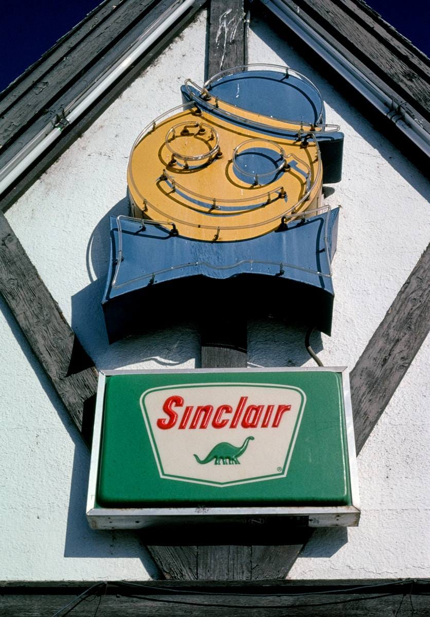 Historic Photo : 2004 Sinclair gas station neon, American Falls, Idaho | Margolies | Roadside America Collection | Vintage Wall Art :