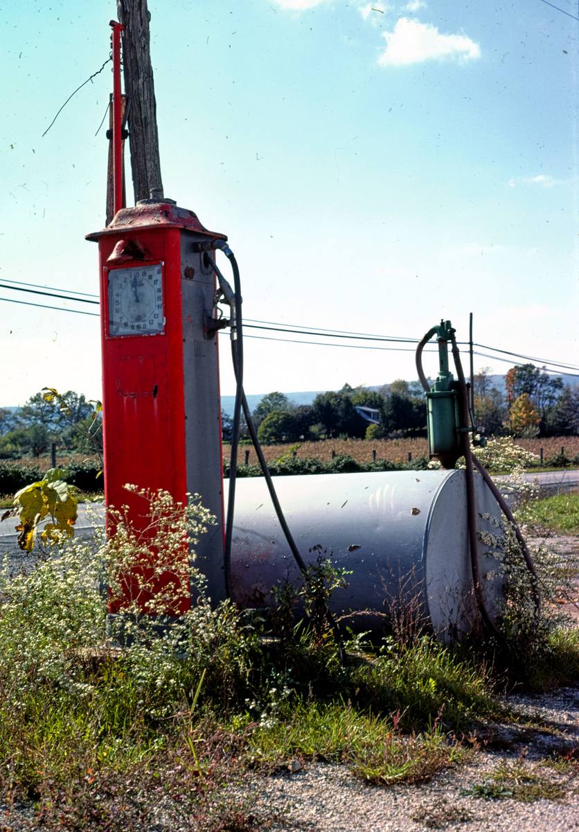 Historic Photo : 1977 Clockface gas pump (view from afar), Rt. 30, Gettysburg, Pennsylvania | Margolies | Roadside America Collection | Vintage Wall Art :