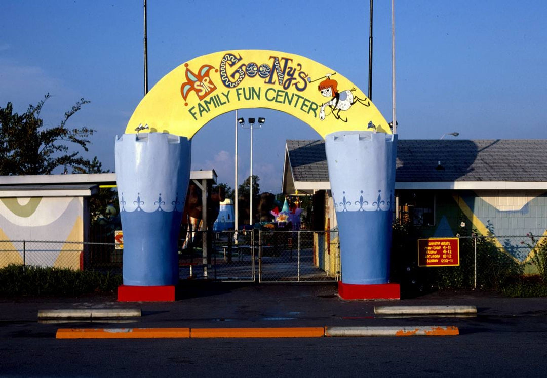 Historic Photo : 1986 Entrance A.M., Sir Goony Golf, Chattanooga, Tennessee | Margolies | Roadside America Collection | Vintage Wall Art :