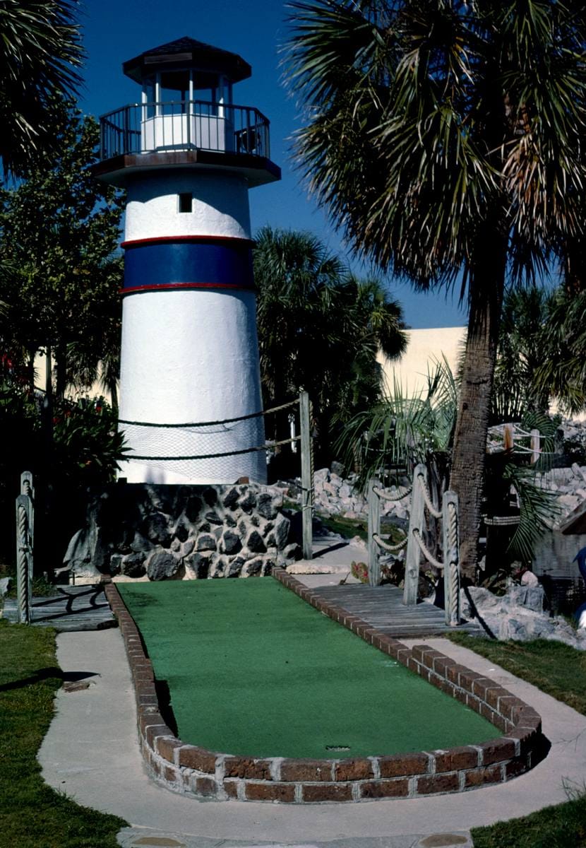 Historic Photo : 1985 Lighthouse hole, Cap'n Cain Golf, Myrtle Beach, South Carolina | Margolies | Roadside America Collection | Vintage Wall Art :