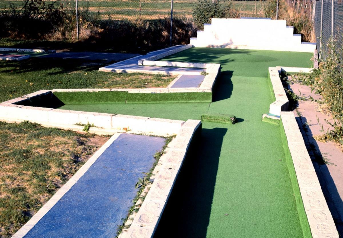 Historic Photo : 1987 Intricate hole, raised Llip, Dean and Jo's mini golf, Yakima, Washington | Margolies | Roadside America Collection | Vintage Wall Art :