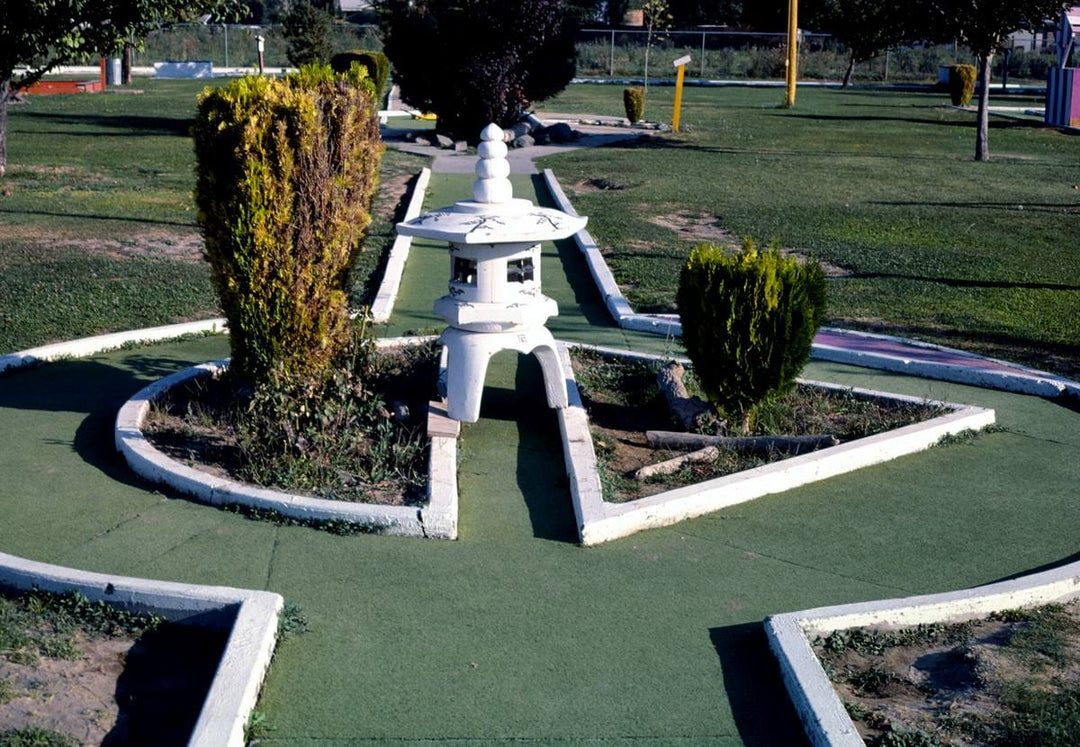 Historic Photo : 1987 Pagoda, Dean and Jo's mini golf, Yakima, Washington | Margolies | Roadside America Collection | Vintage Wall Art :