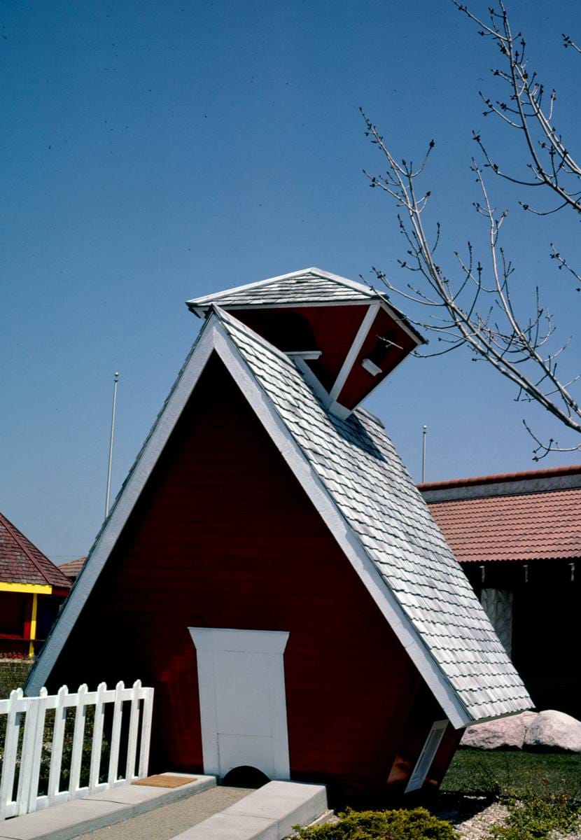 Historic Photo : 1986 School hole 1, Four Bears mini golf, Utica, Michigan | Margolies | Roadside America Collection | Vintage Wall Art :