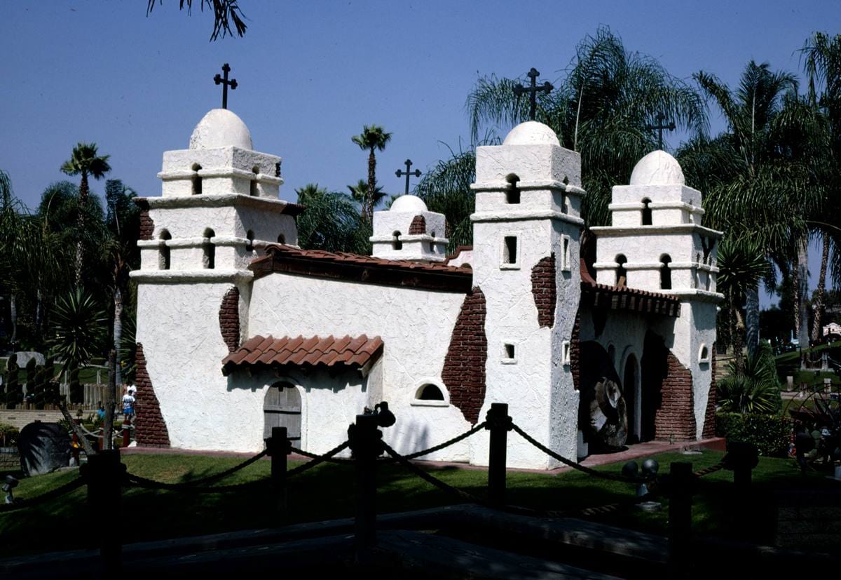 Historic Photo : 1991 Mission, Castle Amusement Park mini golf, Polk Street, Riverside, California | Margolies | Roadside America Collection | Vintage Wall Art :