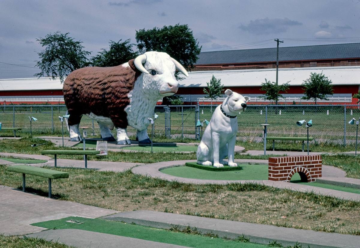 Historic Photo : 1984 Bull and nipper, Fairway Golf, 1700 Como Avenue, St. Paul, Minnesota | Margolies | Roadside America Collection | Vintage Wall Art :