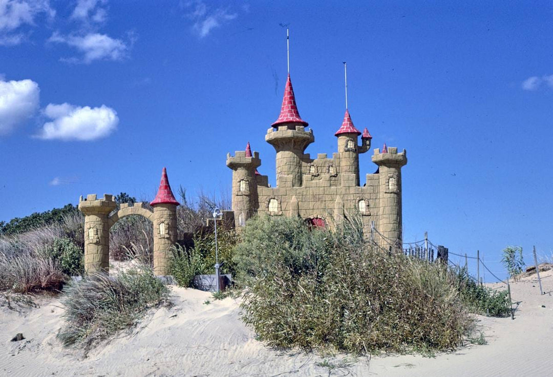 Historic Photo : 1985 Jocky's Ridge mini golf, Nags Head, North Carolina | Margolies | Roadside America Collection | Vintage Wall Art :