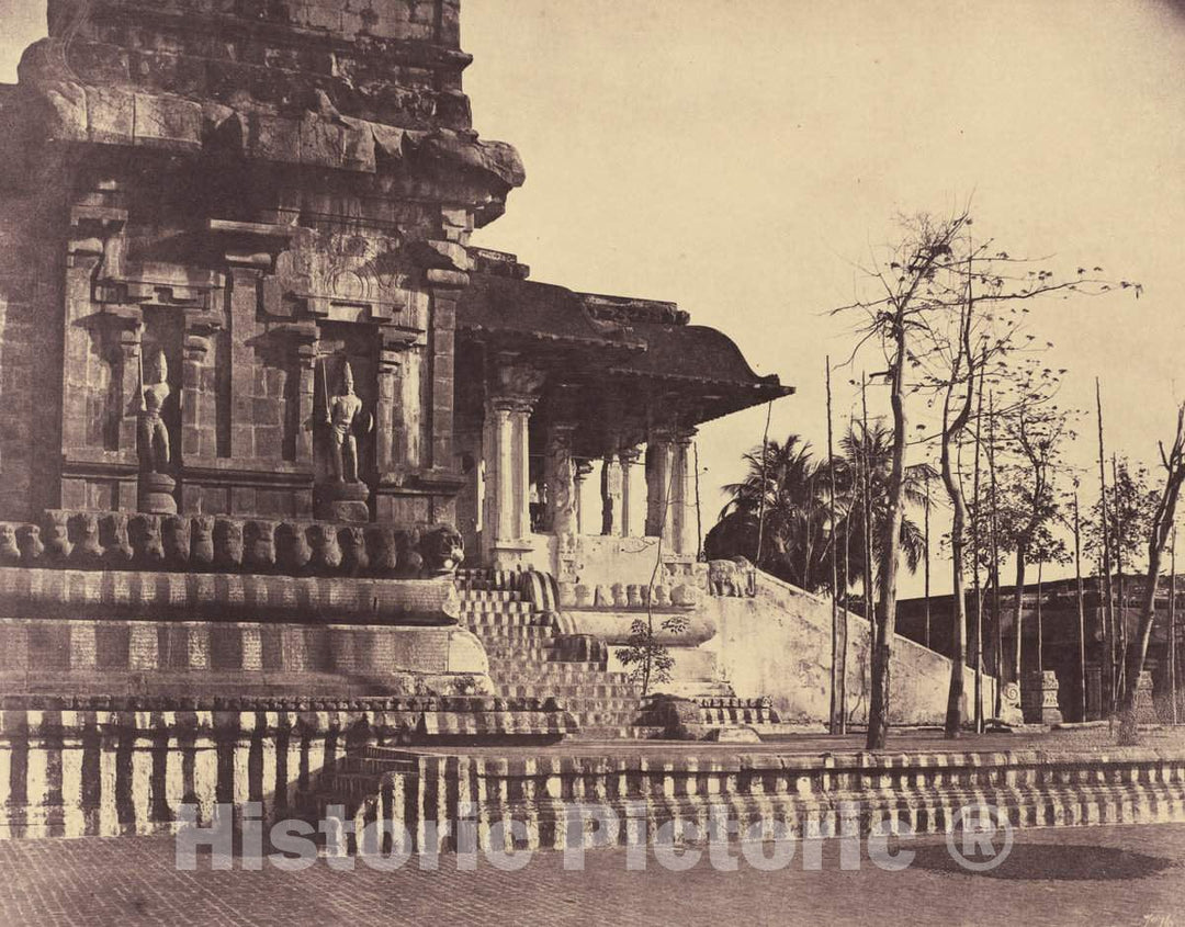 Art Print : Linnaeus Tripe, Tanjore: Great Pagoda, Entrance Looking Outwards, March-April 1858 - Vintage Wall Art