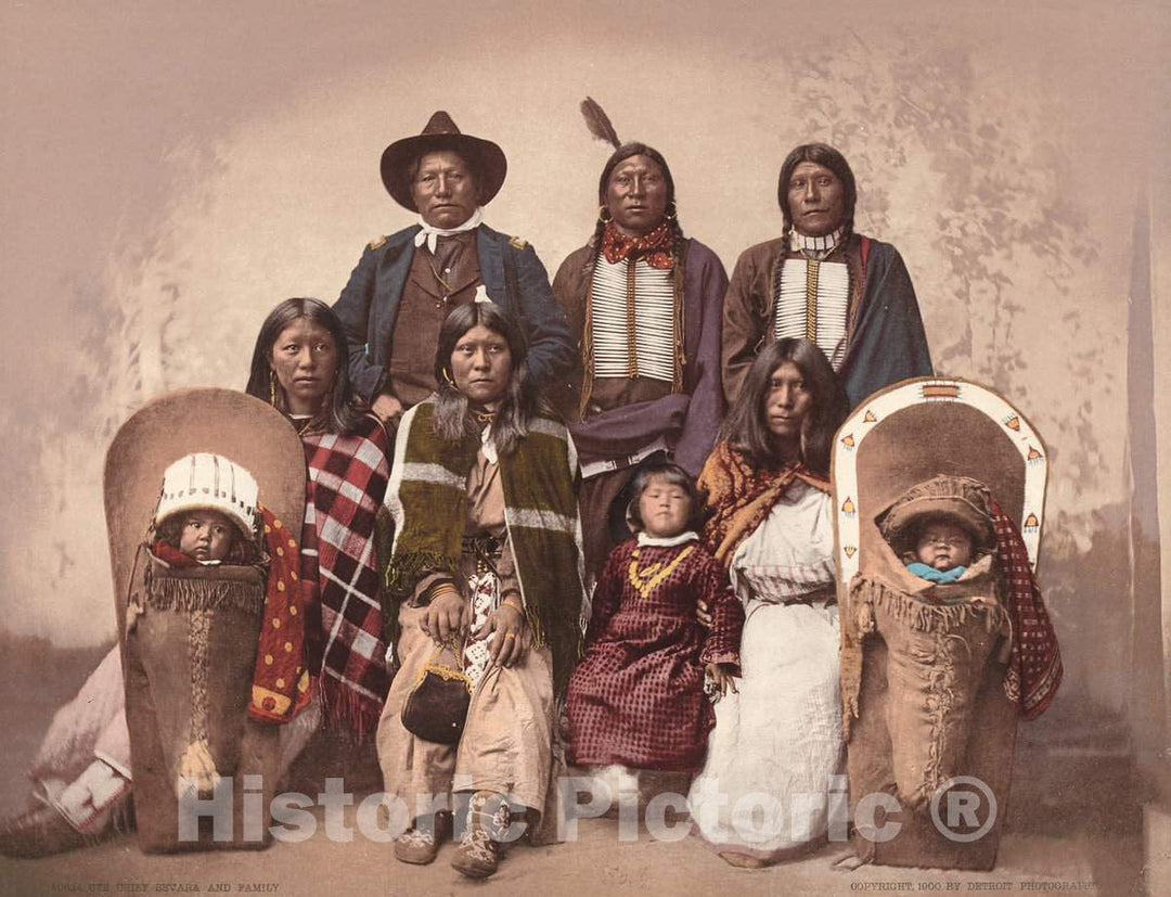 Art Print : Ute Chief Sevara and Family, 1900 - Vintage Wall Art