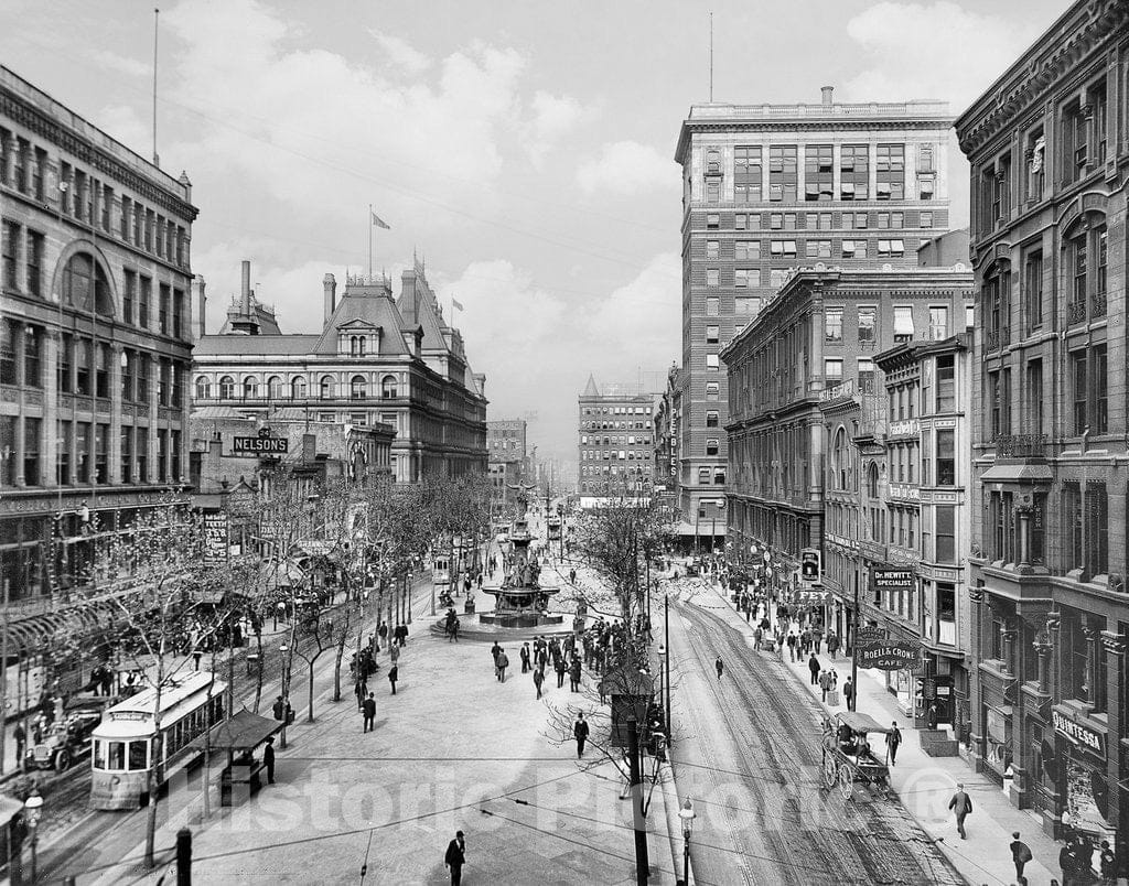 Cincinnati Historic Black & White Photo, Fountain Square from Above, c1907 -