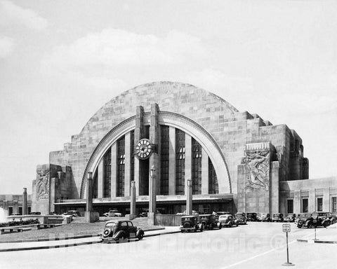 Historic Black & White Photo - Cincinnati, Ohio - Union Terminal, c1933 -
