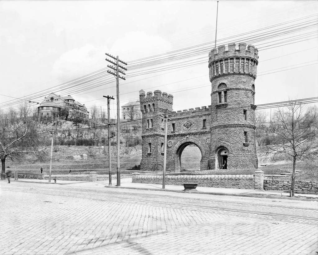 Historic Black & White Photo - Cincinnati, Ohio - Elsinore Tower, c1905 -