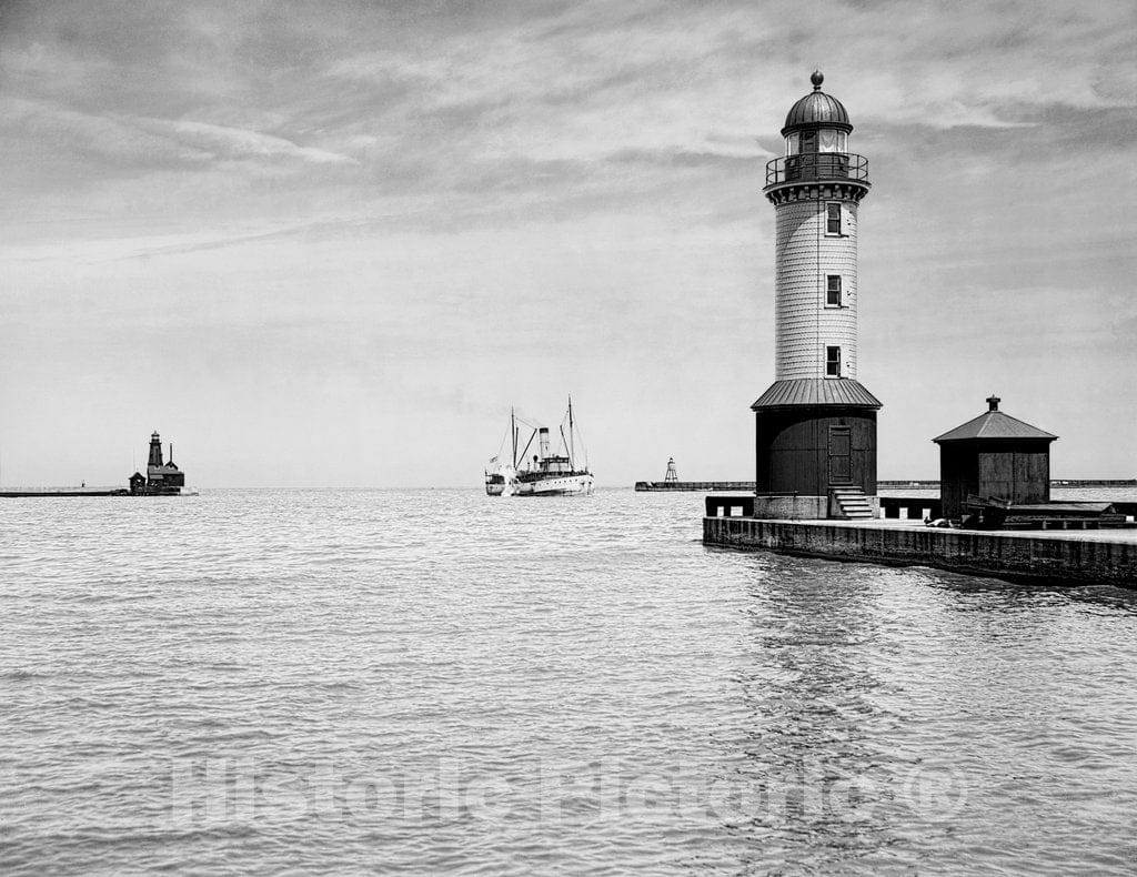 Cleveland Historic Black & White Photo, Entrance to the Harbor, c1905 -