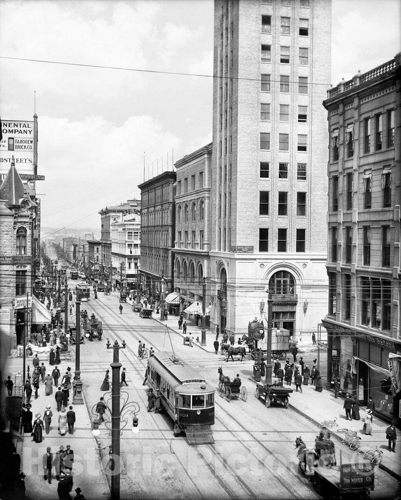 Historic Black & White Photo - Denver, Colorado - Sixteenth and Arapahoe, c1911 -