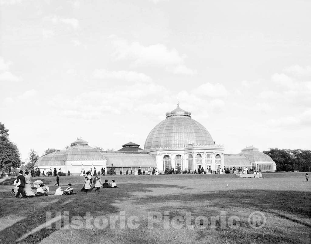 Historic Black & White Photo - Detroit, Michigan - The Belle Isle Conservatory, c1900 -