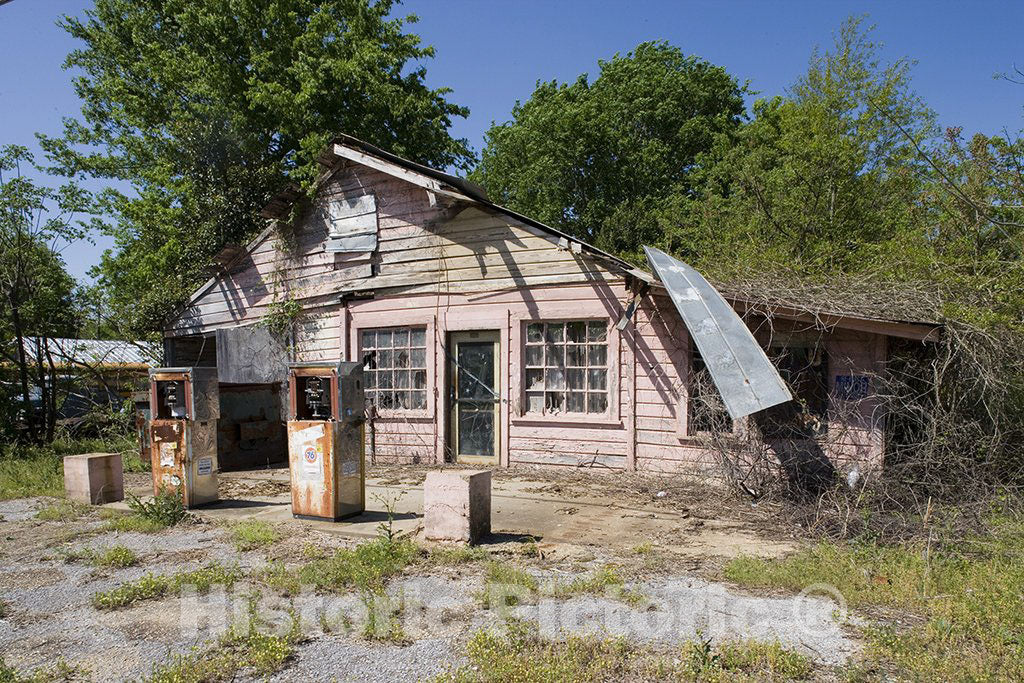 Selma, AL Photo - Abandoned Gas Station, Selma, Alabama