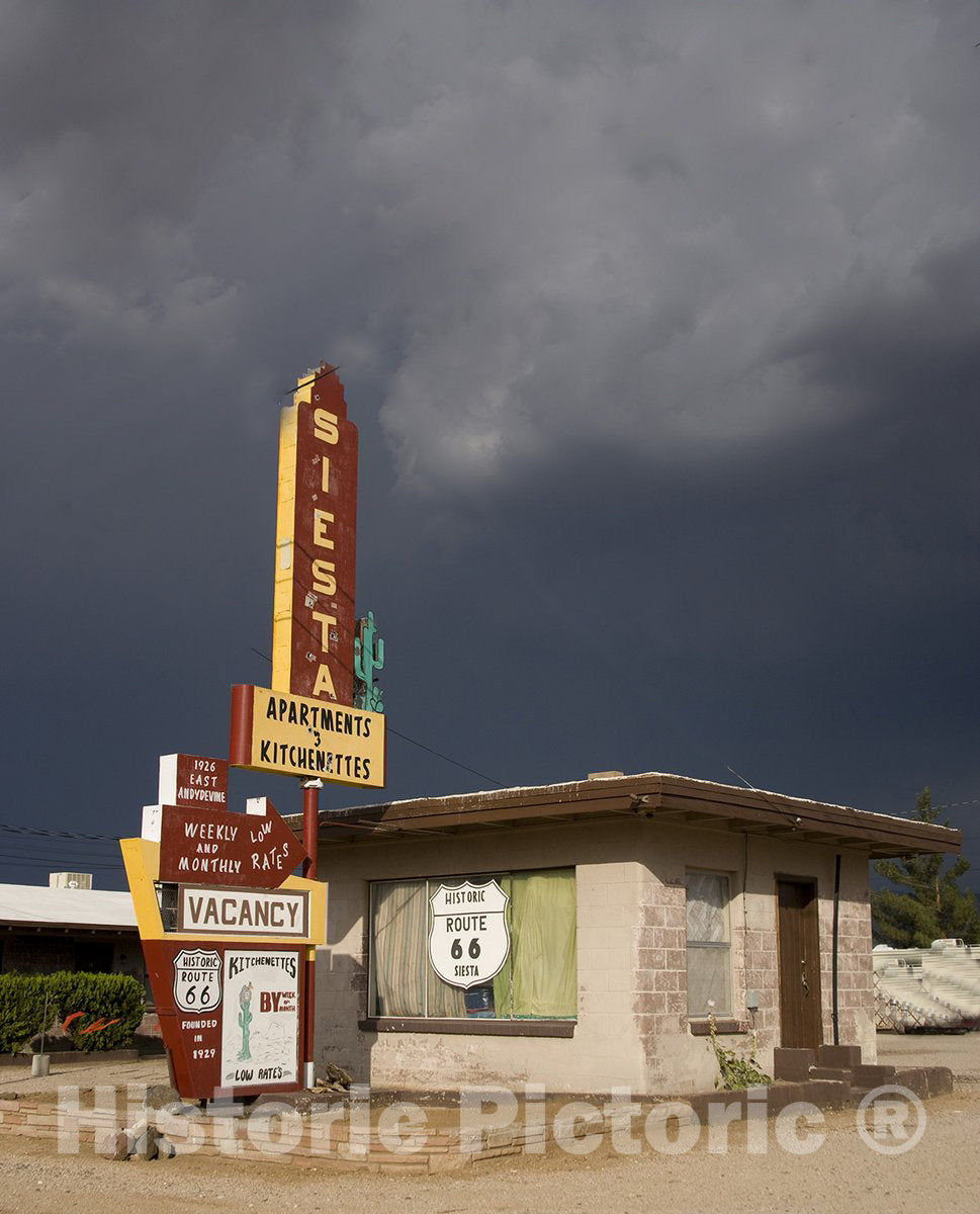 Kingman, AZ Photo - Siesta Motel, Kingman, Arizona