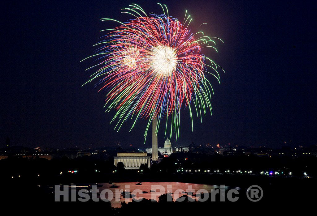 Washington, D.C. Photo - July 4th fireworks, Washington, D.C.