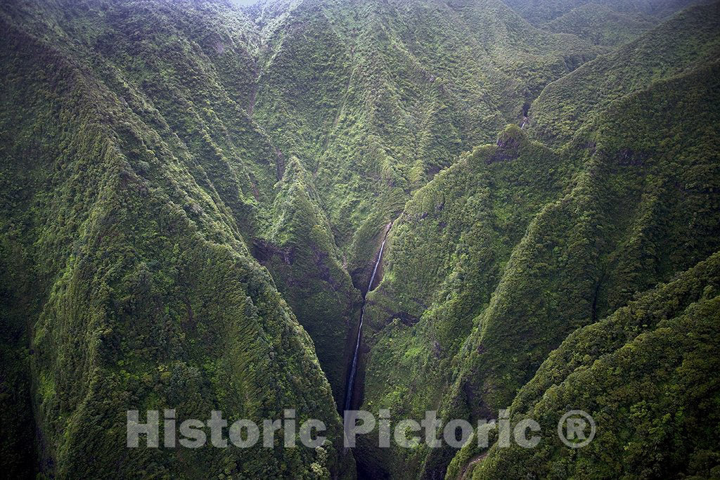 Hawaii Photo - Waterfall in The Mountains of Hawaii