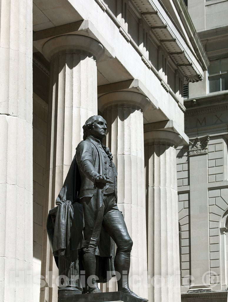 New York, NY Photo - George Washington Statue in Front of Federal Hall on Wall Street, New York, NY