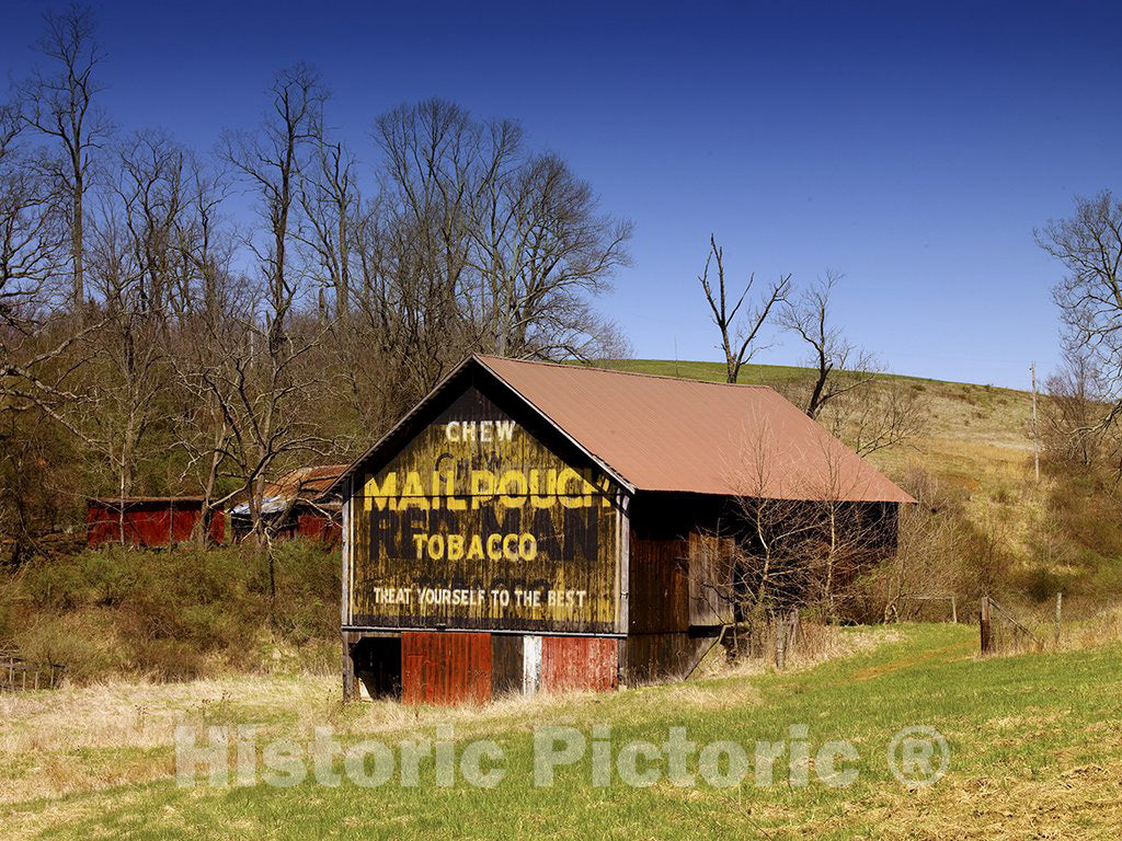 Ohio Photo - Mail Pouch barn on Historic National Road, Ohio