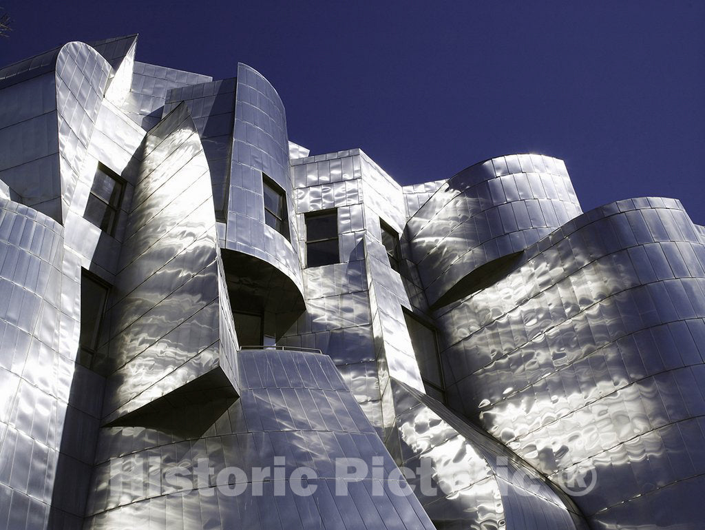 Minneapolis, MN Photo - Frederick R. Weisman Art Museum, Minneapolis, Minnesota