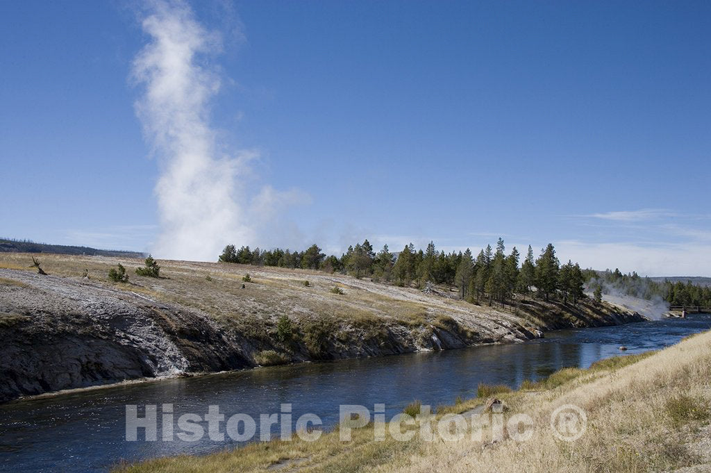 Yellowstone National Park, WY Photo - Yellowstone National Park, Wyoming