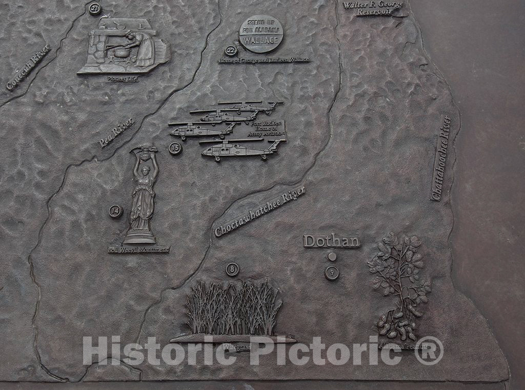 Photo - Map of Alabama sculpted by Gregg LeFevre and Jennifer Andrews in 2005 located in front of the Alabama Department of Archives and History, Montgomery, Alabama