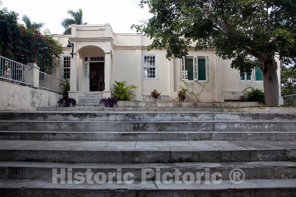 Photo - Ernest Hemingway's home in Havana, Cuba- Fine Art Photo Reporduction