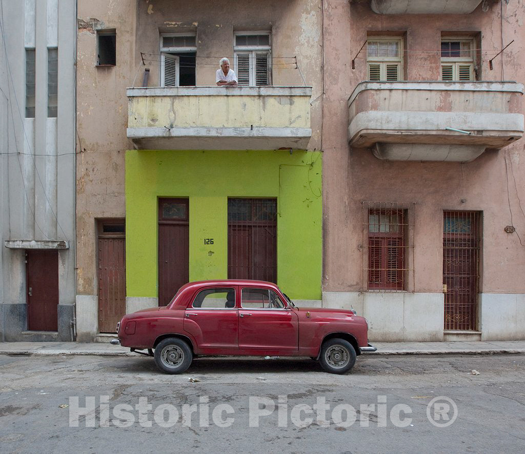 Photo - Old Cars and Old facades in Havana, Cuba- Fine Art Photo Reporduction