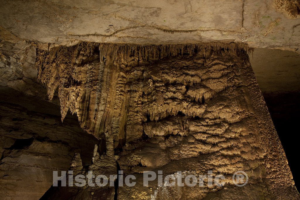 Scottsboro, AL Photo - Cathedral Caverns, Scottsboro, Alabama