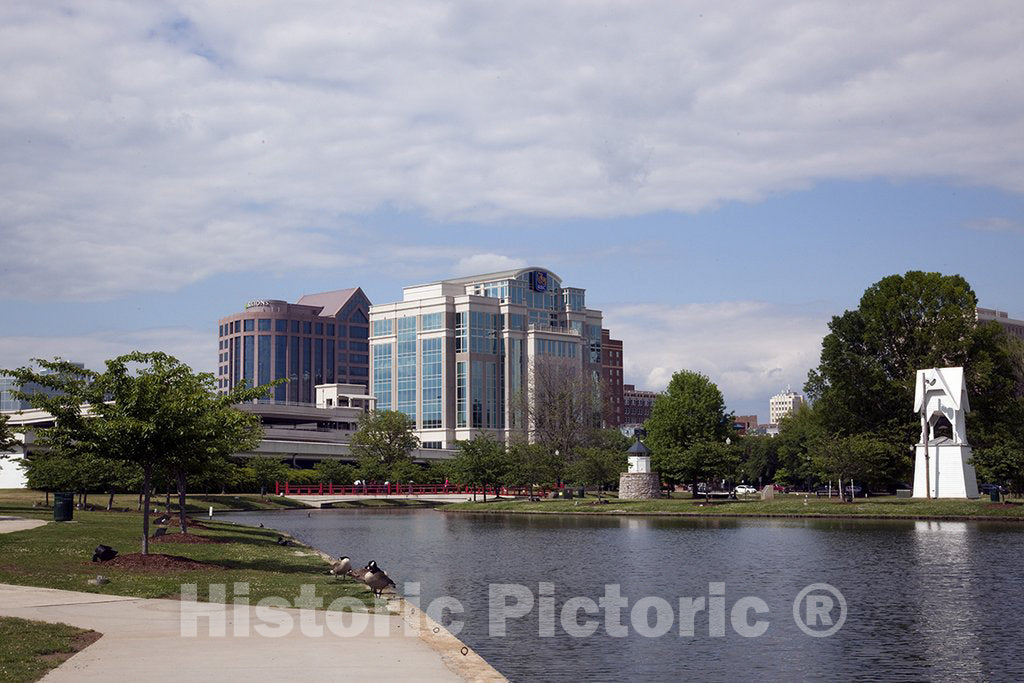 Huntsville, AL Photo - Scenic Downtown Huntsville, Alabama