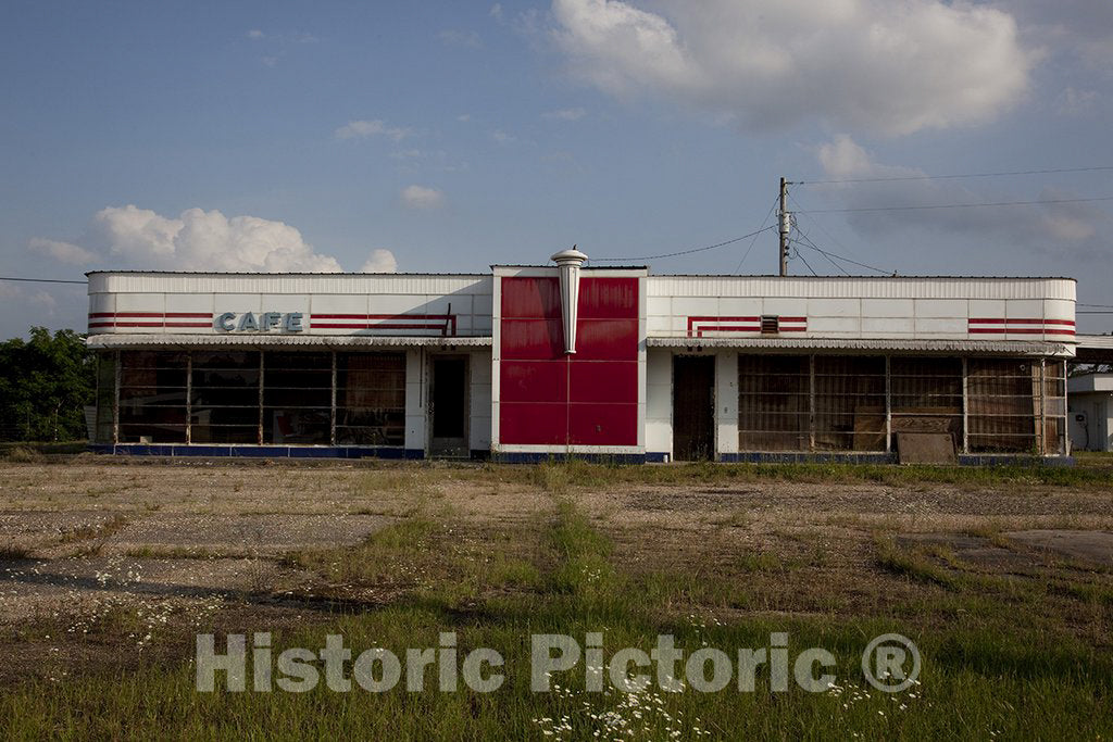 Tuskegee, AL Photo - Historic buildings in Tuskegee, Alabama