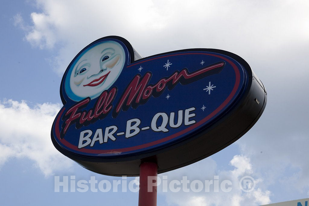 Tuscaloosa, AL Photo - Full Moon Bar-b-que Signs in Tuscaloosa, Alabama