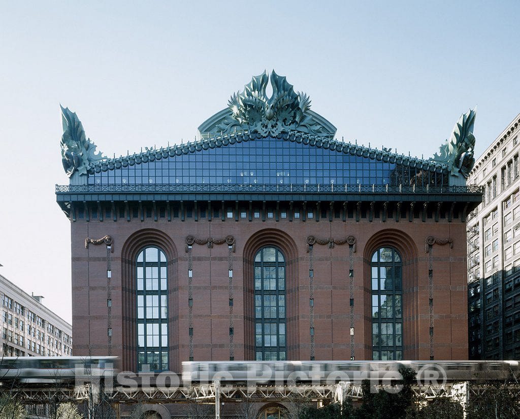 Chicago, IL Photo - Harold Washington Library Center, Passing 'El' Train, Chicago, Illinois