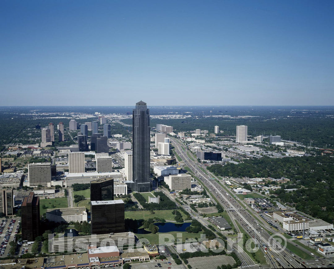 Houston, TX Photo - Williams Tower, (Formerly The Transco Tower) a Skyscraper Located in The Uptown District of Houston, Texas