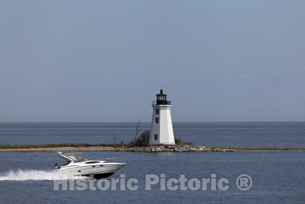 Bridgeport, CT Photo - Seaside Park Lighthouse in Bridgeport, Connecticut