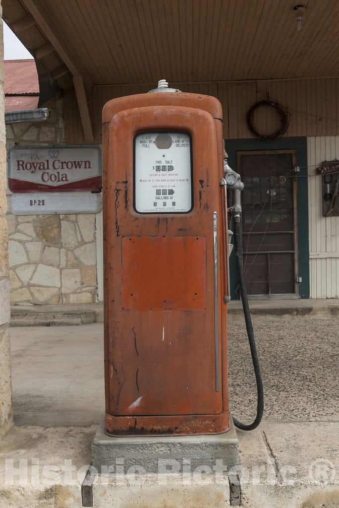 Pipe Creek, TX Photo - Old Gas Pump Near Pipe Creek in Bandera County, Texas