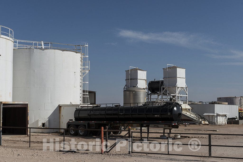 Gaines County, TX Photo - Agricultural Facility in Gaines County, Texas, in The Peanut-and-Cotton-Growing Country Between Hobbs, New Mexico, and Seminole, Texas