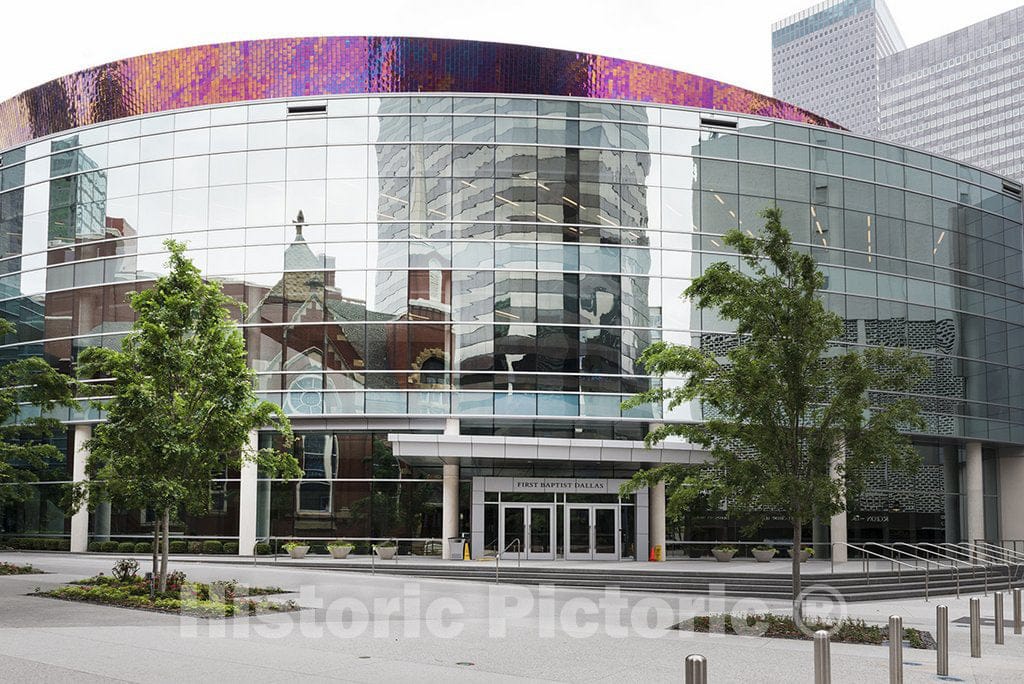 Dallas, TX Photo - The Modernist Sanctuary Building of First Baptist Church, a megachurch of More Than 10,000 Members in Downtown Dallas, Texas