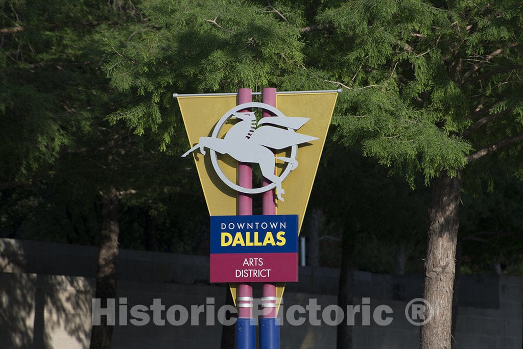 Dallas, TX Photo - Sign for the Downtown Arts District in Dallas, Texas