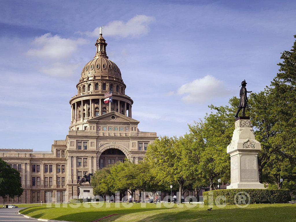 Austin, TX Photo - The Texas State Capitol in Austin