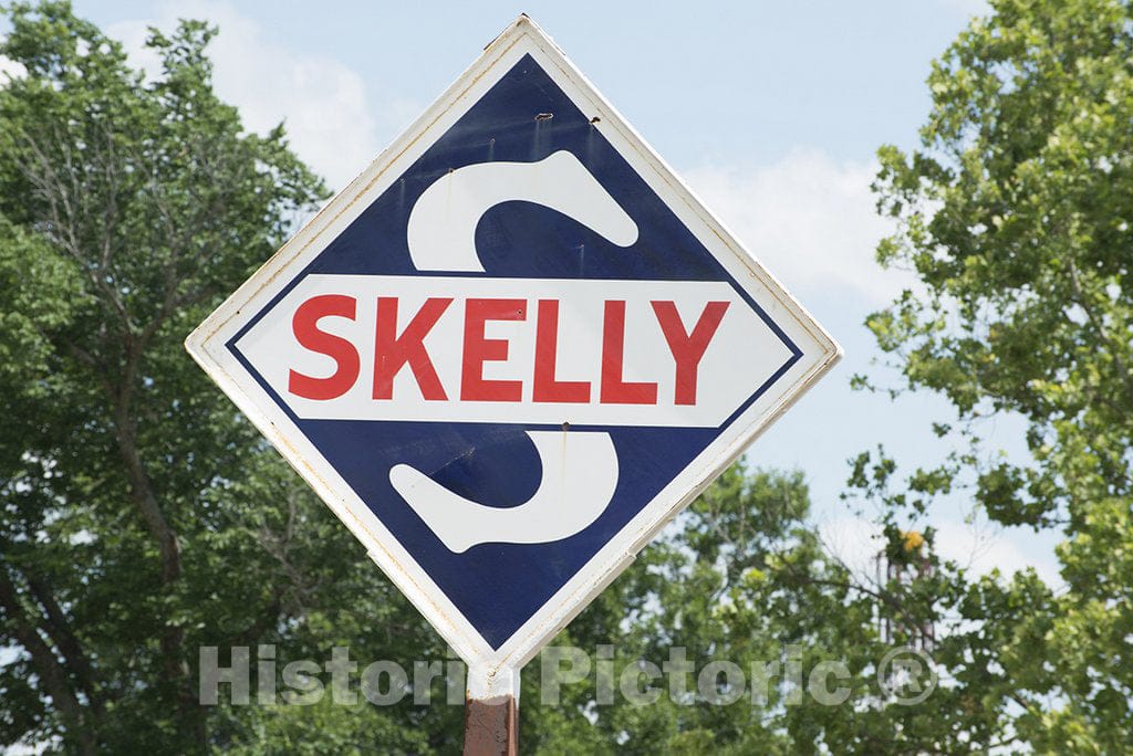 Texas Photo - Vintage Skelly gas station sign along a road in East Texas