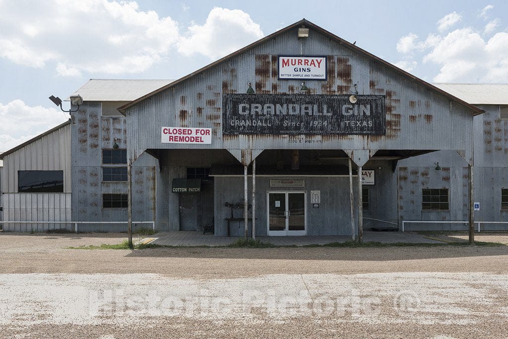 Bardwell, TX Photo - Old Cotton Gin Converted into a Restaurant Near The Town of Bardwell in Ellis County, Texas