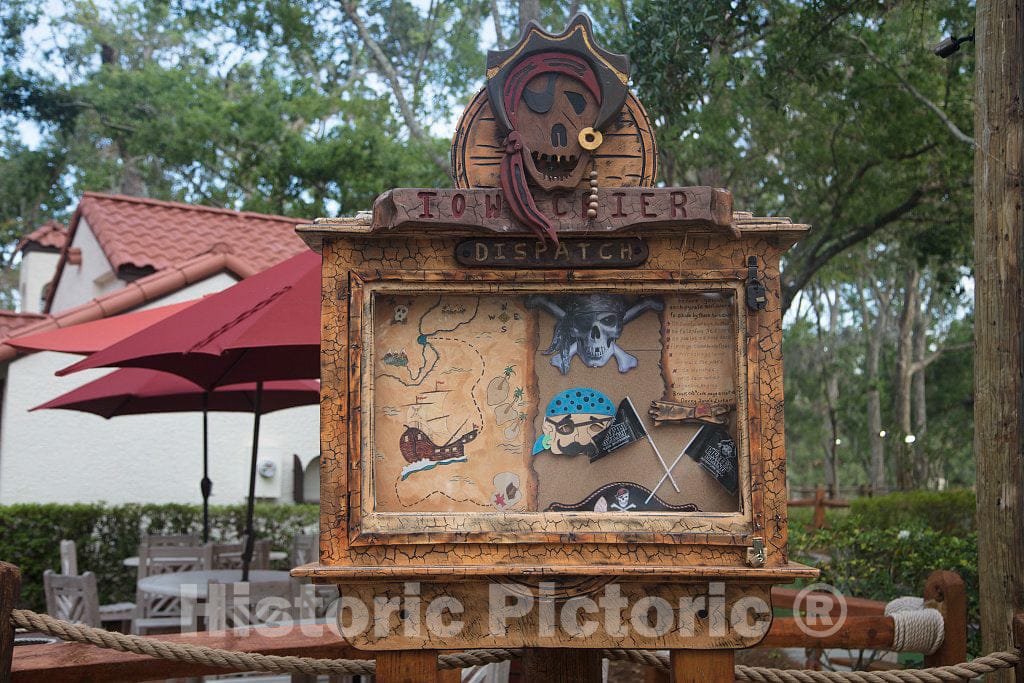 Photo- Entrance sign at the Pirates' Cove miniature golf course at Hilton Head Island, South Carolina, much of which is private and gated and not, unlike this amusement location