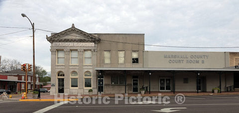 Photo - Marshall County Building That Includes a courtroom in Holly Springs, Mississippi- Fine Art Photo Reporduction