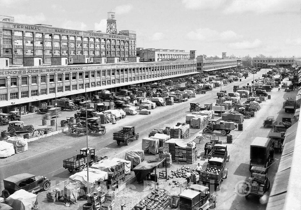 Los Angeles Historic Black & White Photo, Market Day in the Central Manufacturing District, c1920 -