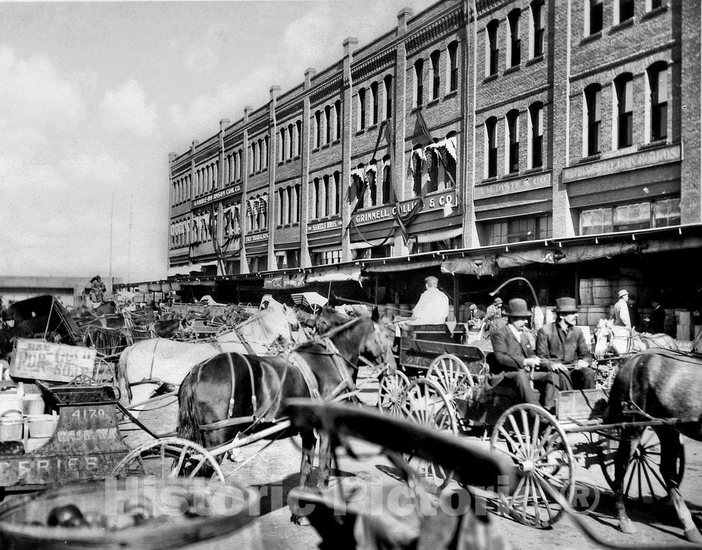 Minneapolis Historic Black & White Photo, Traffic on Commission Row at the City Market, c1904 -