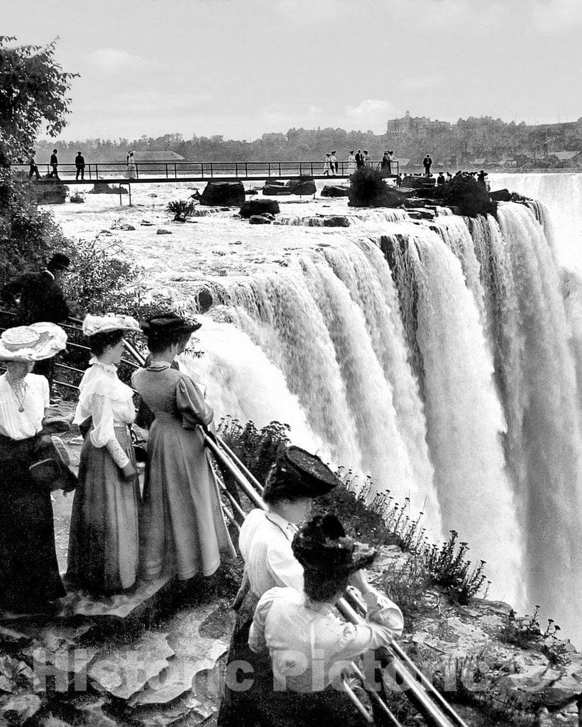 Historic Black & White Photo - Niagara Falls, New York - A View of Horseshoe Falls, c1895 -